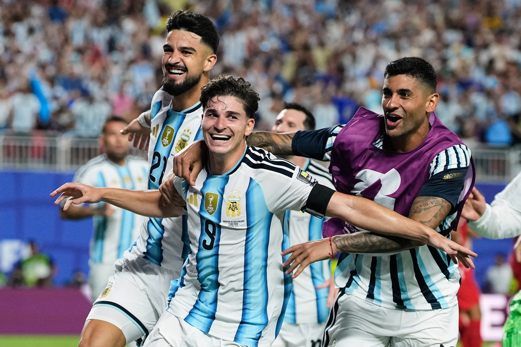 APTOPIX_Switzerland_Argentina_WCup_Soccer514125229971_TASR.jpg
