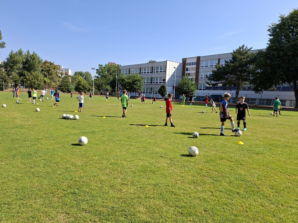 Letný futbalový kemp_Zuzana Botiková.jpg