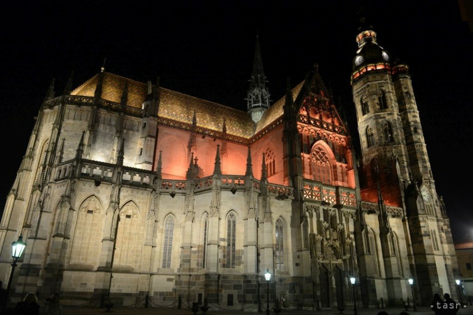 FOTO tasr.jpg