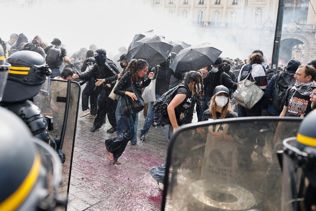 francuzsko_protesty_TASR_AP.jpg