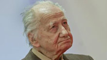 Kontroverzný a originálny Vladimír Dedeček. Tvorca ikonických štátnych budov v seriáli Ikony