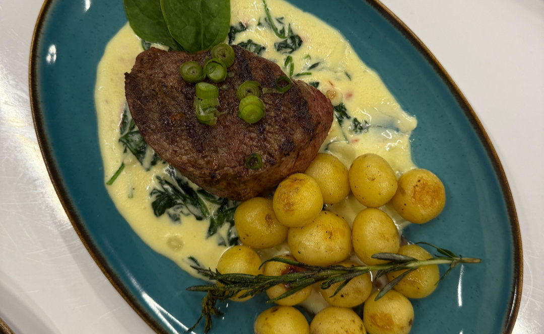 upečený steak so zemiakmi z dámskeho klubu.png
