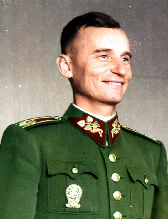 general Ján_Golian_(1906-1945)