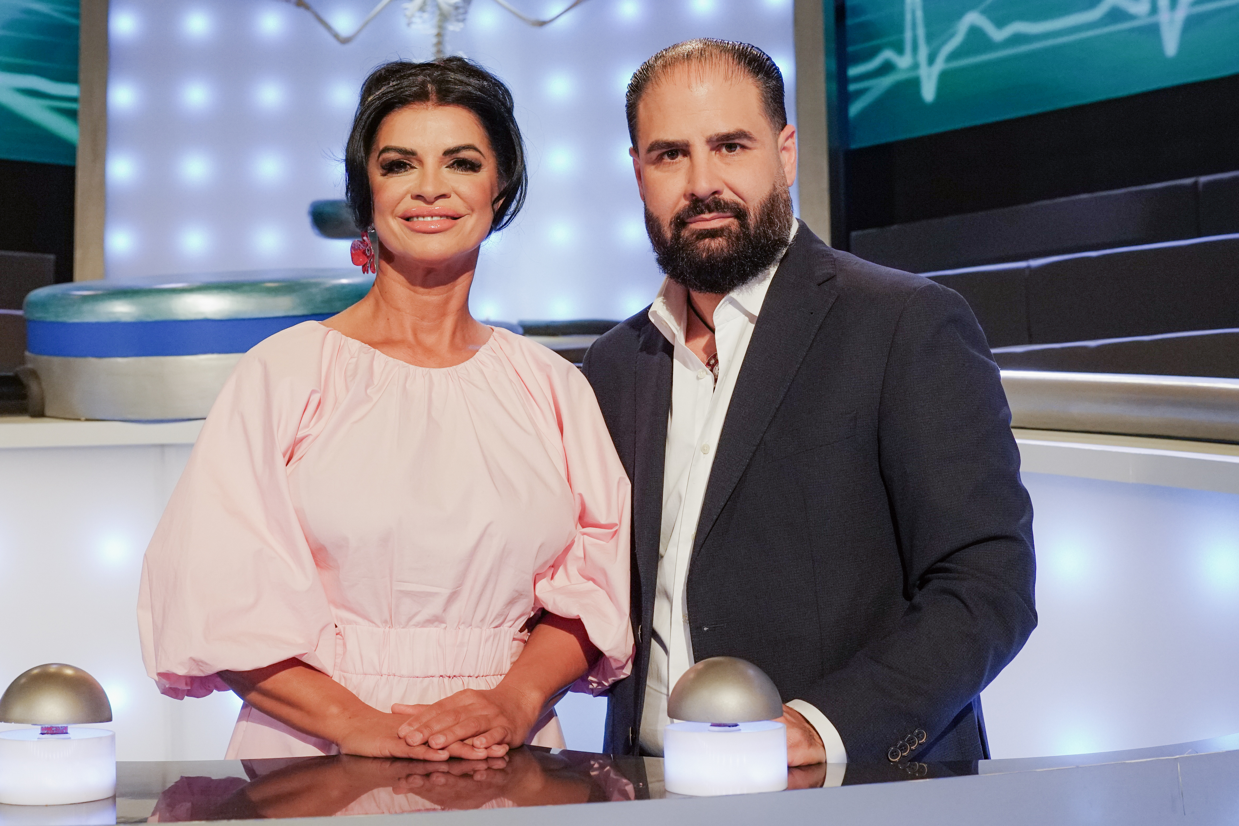 Silvia-Šarköziová-a-Štefan-Picur-Banyak-v-Záhadách-tela