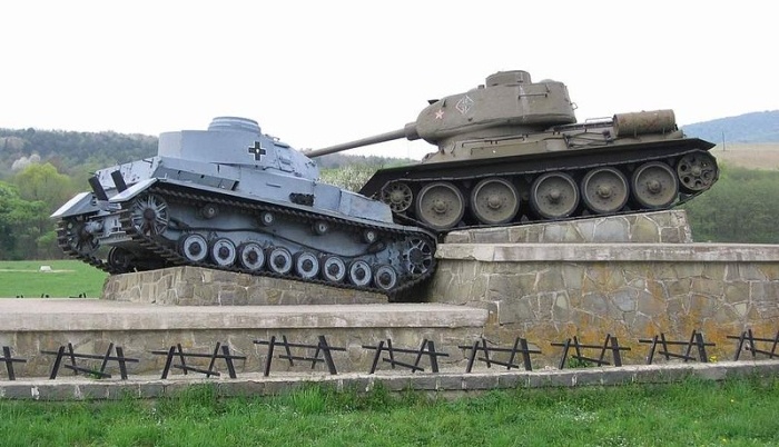 na Dukla_boj tankov STVR