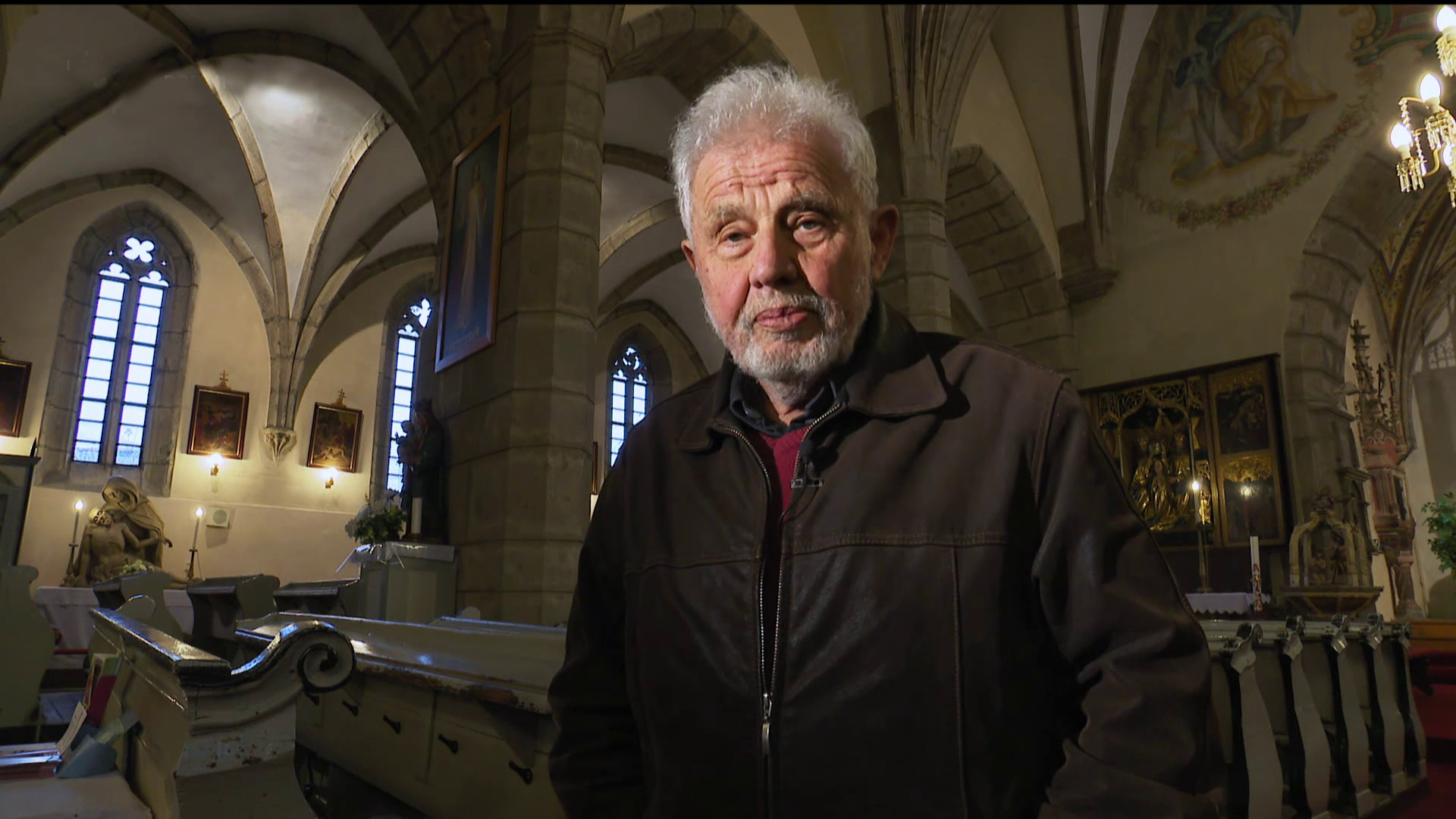Historik Pavel Dvořák oživuje stredovek. Stratené svety z Pustého hradu opäť ožívajú