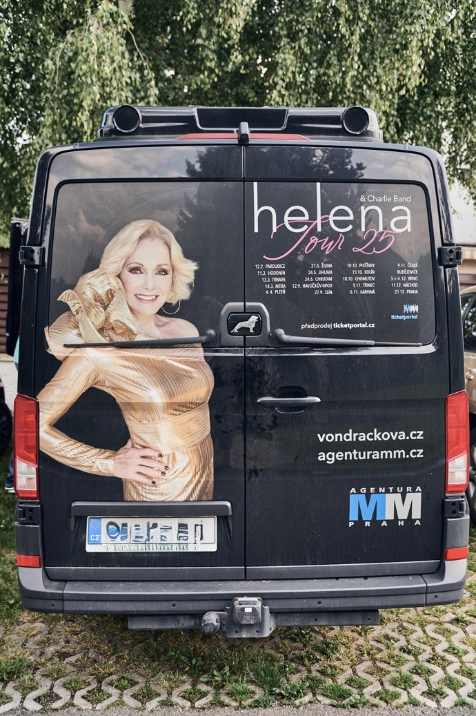 na auto Helena-Vondrackova