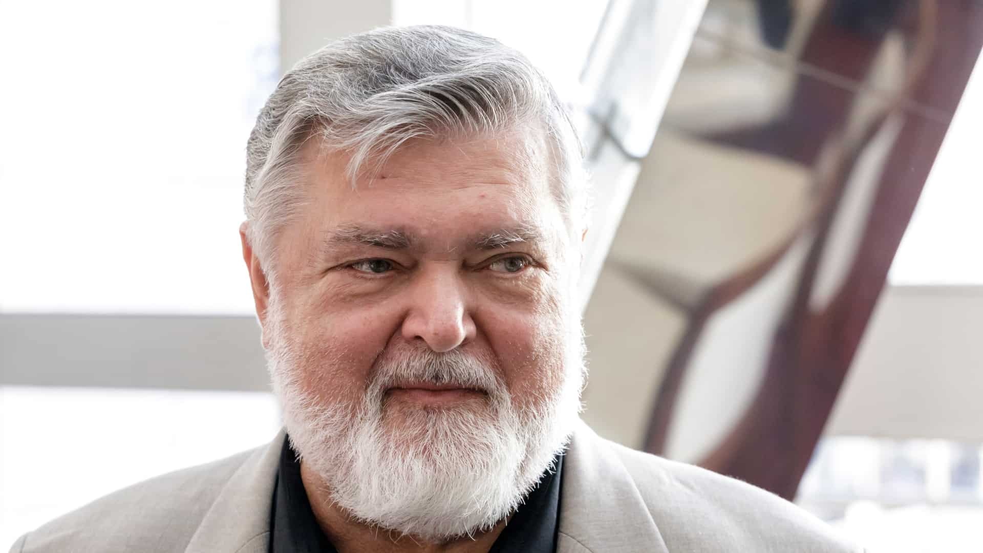 Peter Dvorský chcel skončiť so spevom. Potom ho Pavarotti nazval svojím nástupcom