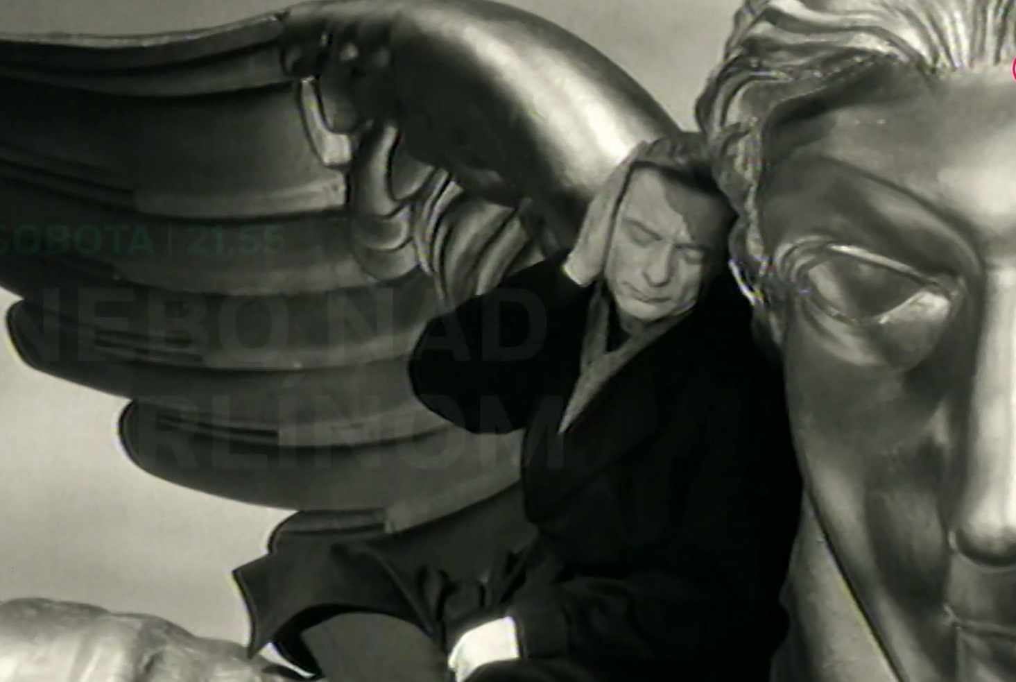 Nebo-nad-Berlínom-STVR