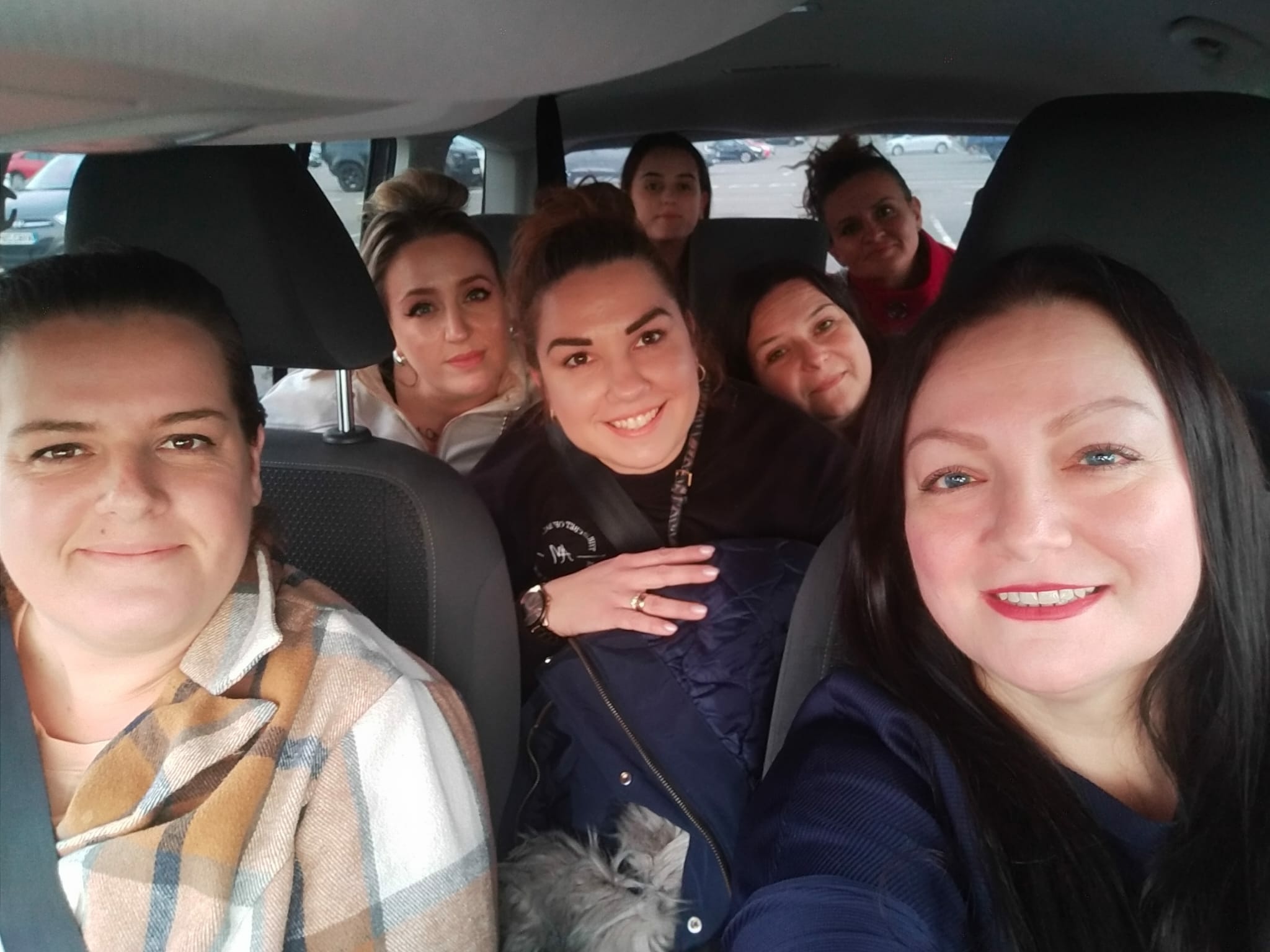 Pečie celé Slovensko, Lenka, Zuzka, Eliška, Simi, Gabika a Stanka 4.jpg