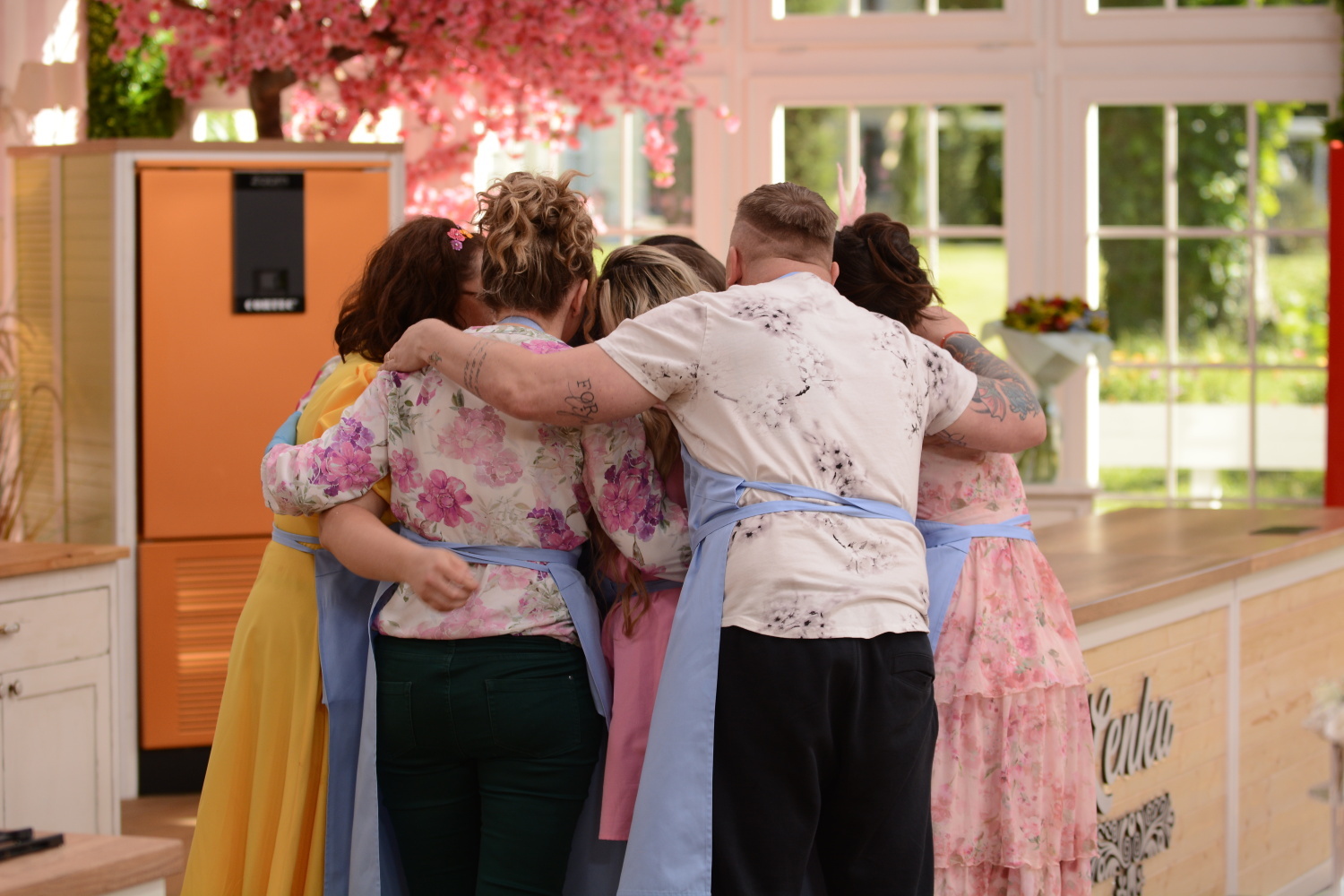 Piate-kvetinové-kolo-Pečie-celé-Slovensko