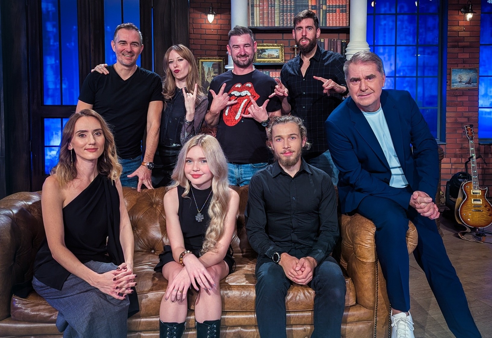 Mala štyri roky, keď začala hrať metal a rock. Teraz jej tlieskajú celé sály