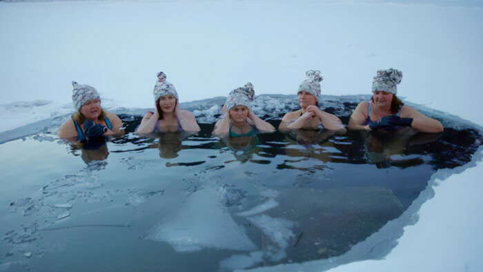 Sekerou do ľadu, odvahou do života. Nezvyčajná ženská vzbura na Štiavnických tajchoch