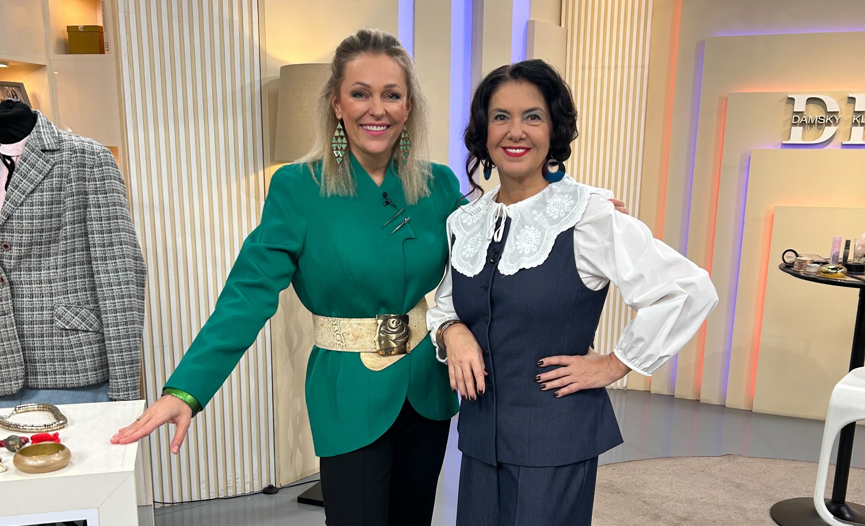 Takéto vydanie Dámskeho klubu tu ešte nebolo. Spomienky a moderátorky v retro účesoch 