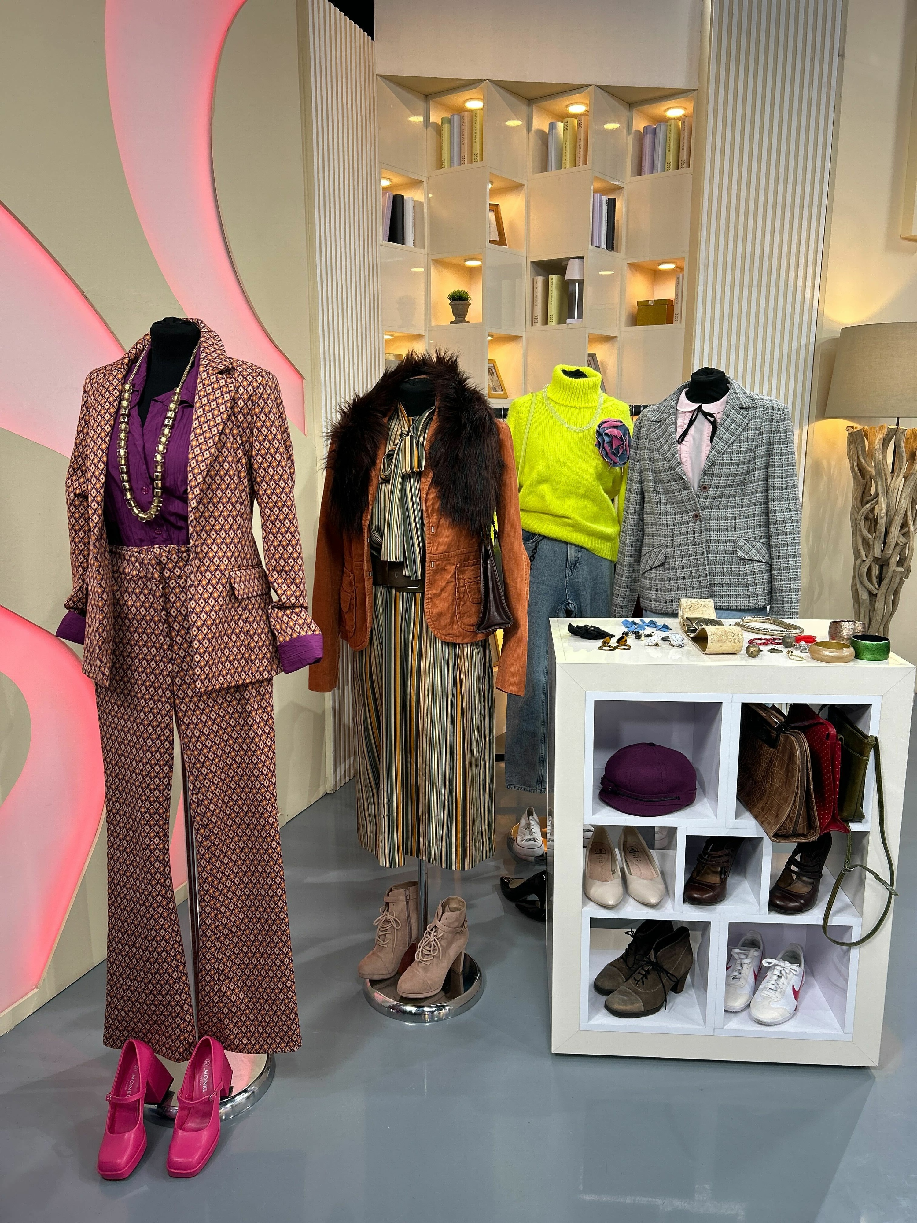 špeciálny-dámsky-klub-nežná-revolúcia