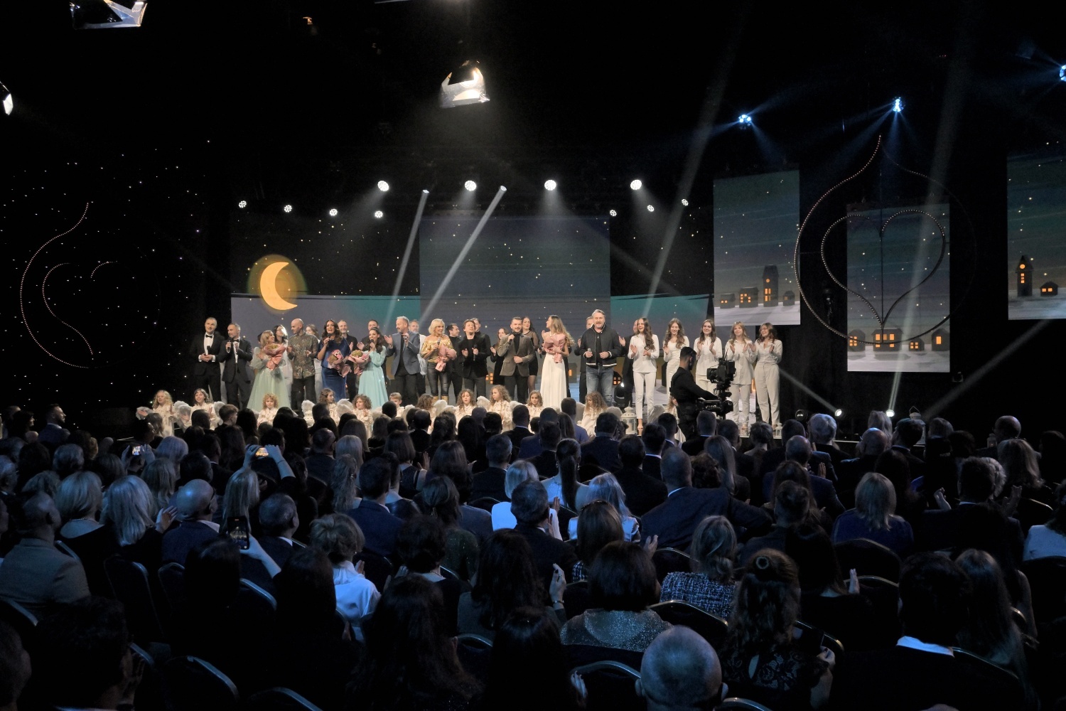 Noc nádejí opäť pomôže deťom. Silné príbehy, emócie a hudba už v sobotu na Jednotke