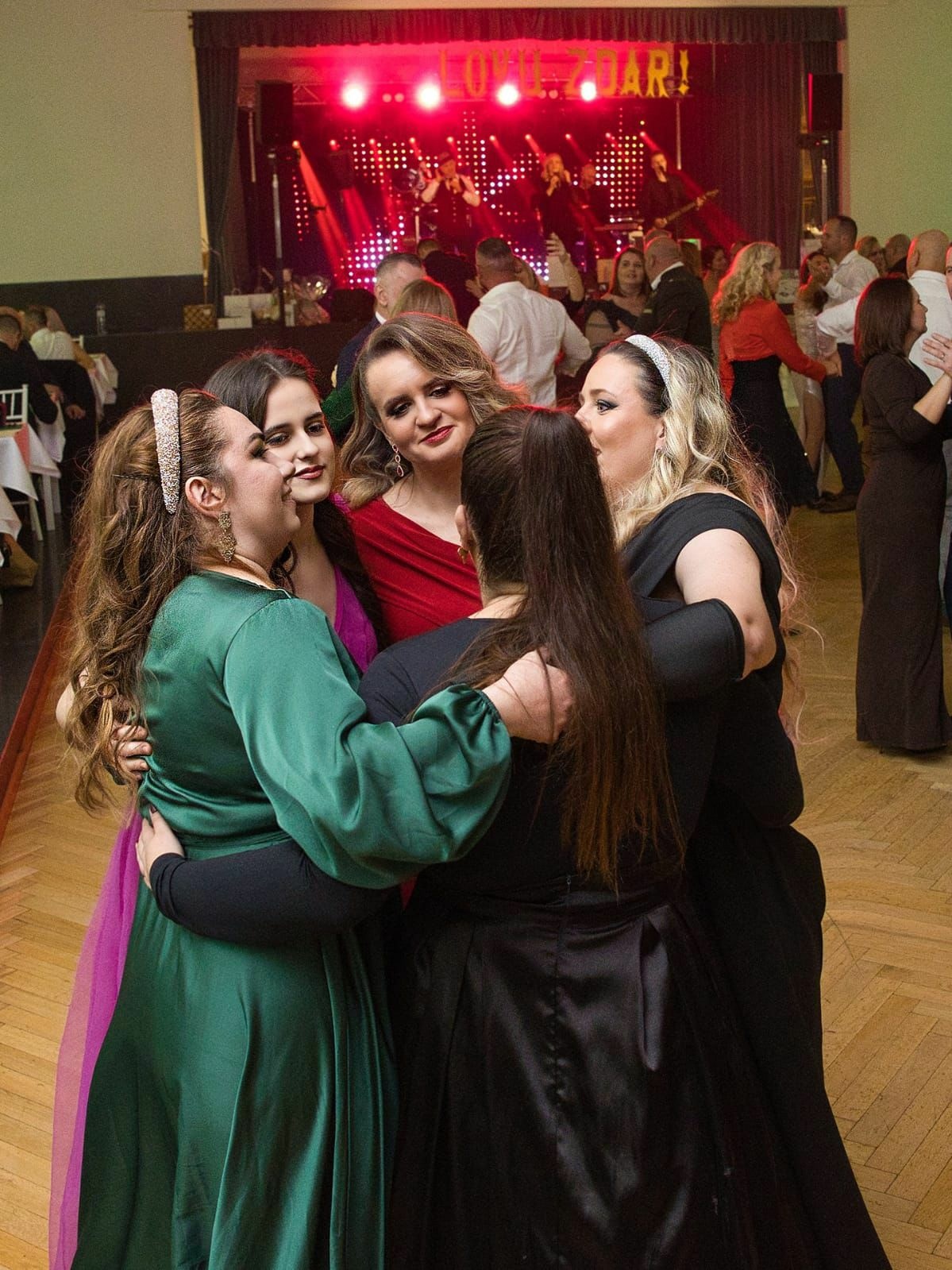 Pečie-celé-Slovensko-5-na-plese