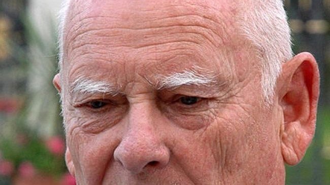 Za kostýmy vo filme Amadeus získal Oscara. Zomrel Theodor Pištek 