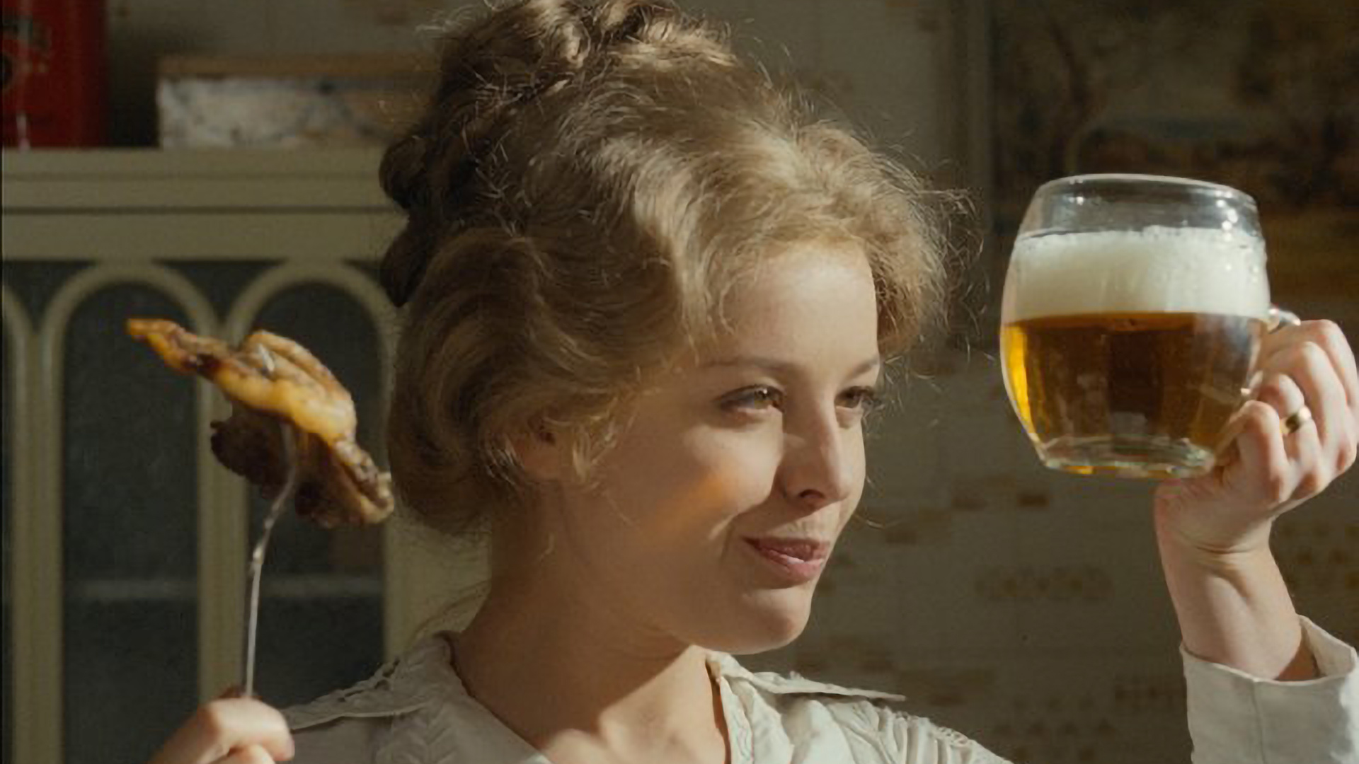 Film, pri ktorom sa chcete smiať aj žiť naplno. Postřižiny opäť na obrazovke