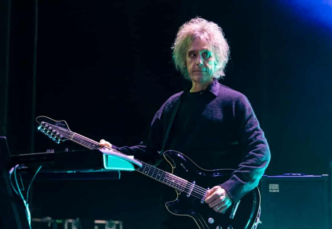 Zomrel Perry Bamonte. Geniálny gitarista The Cure bol aj ilustrátor