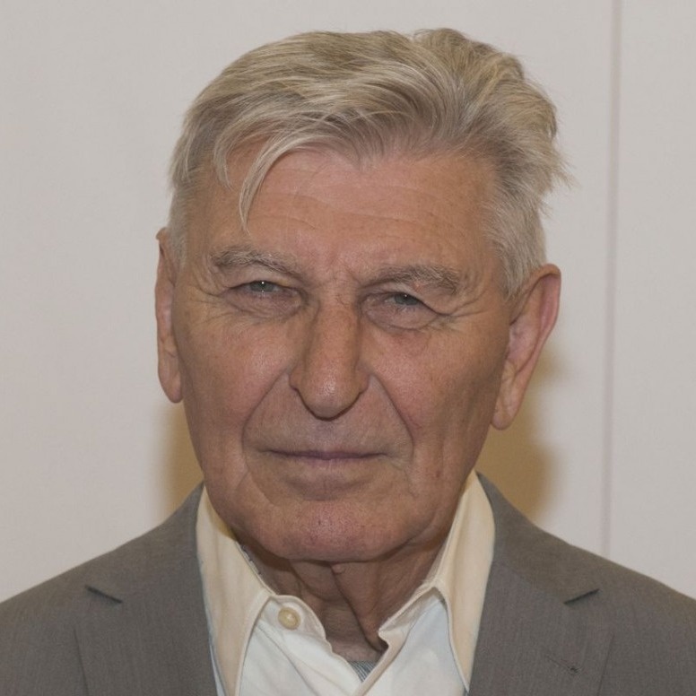 Zomrel Oskár Elschek. Rádio Regina Západ aktuálne reaguje zmenou programu