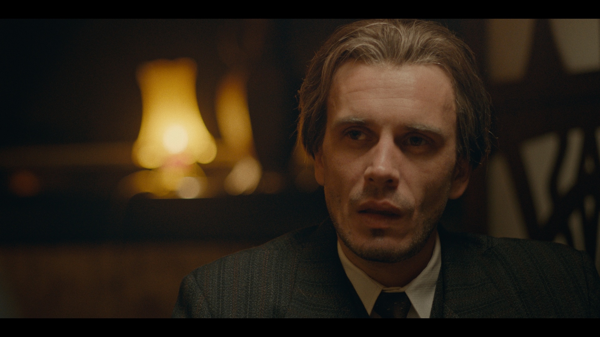 Pamätáte si ho z Času nádejí? Daniel Žulčák vyzerá v novom seriáli o desať rokov mladšie