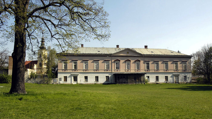 na Voderady-kaštiel-TASR - Pavel Neubauer