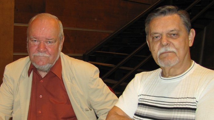 na smihla_stefan_mokos-jozef_ten_vlavo