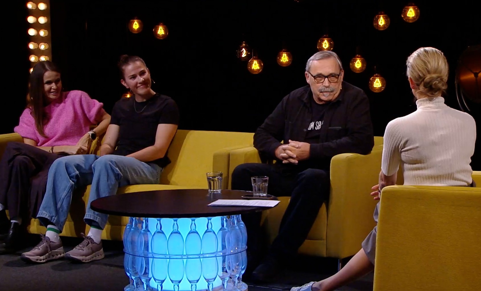 Eva sa stará o profi športovcov, Anton analyzuje psychiku politikov. Silné Trochu inak