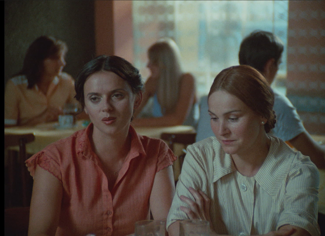 Pásla kone na betóne