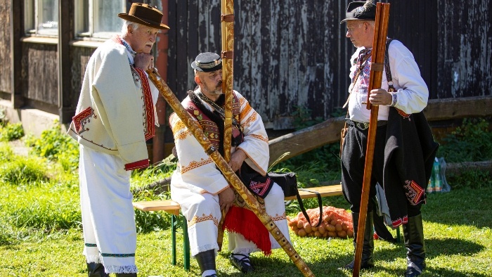 cicmany_fujaristi_TASR - Daniel Stehlík.jpg