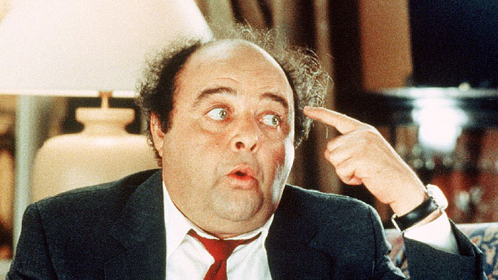 Našli „dokonalého blbca“. Francúzska komédia, ktorá baví dodnes