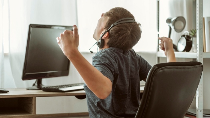 Naučte sa jednoduchý domáci strečing. Vášmu telu sa hneď uľaví