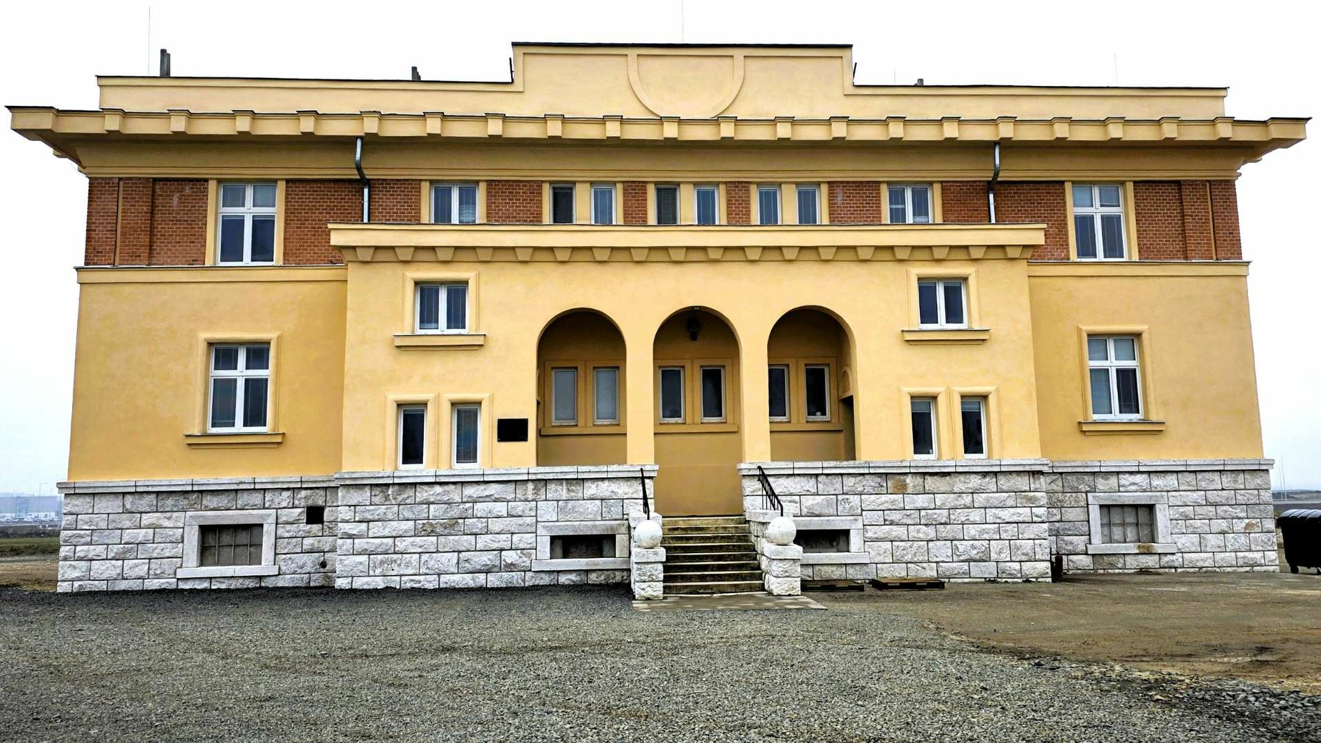 Haniska pri Košiciach 100.jpg