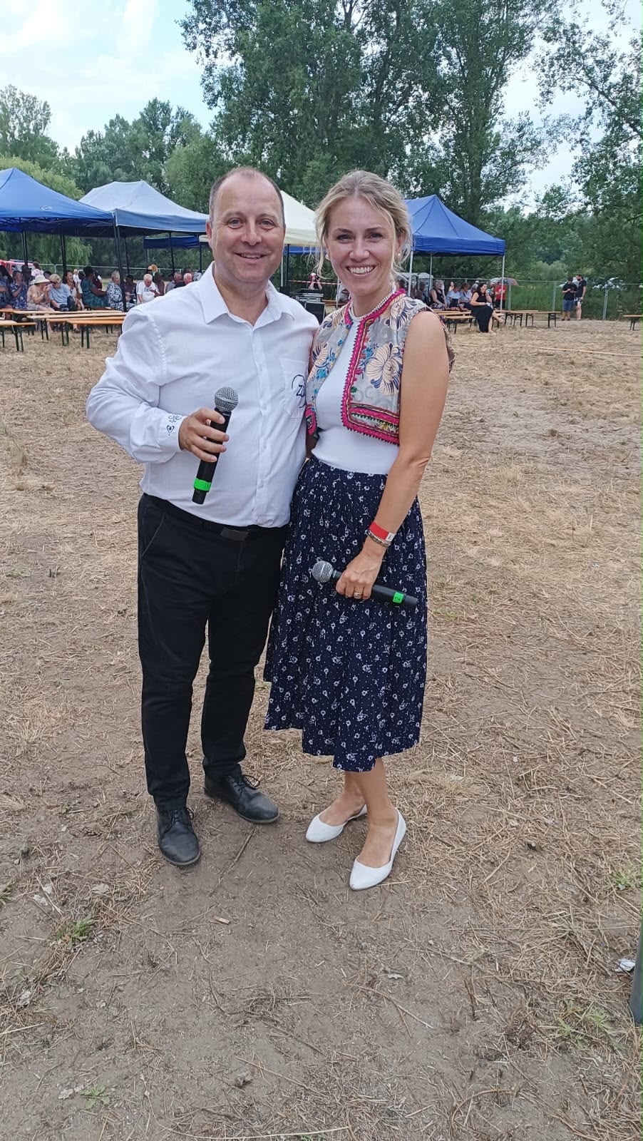 Erika-Kandráčová-v-kroji