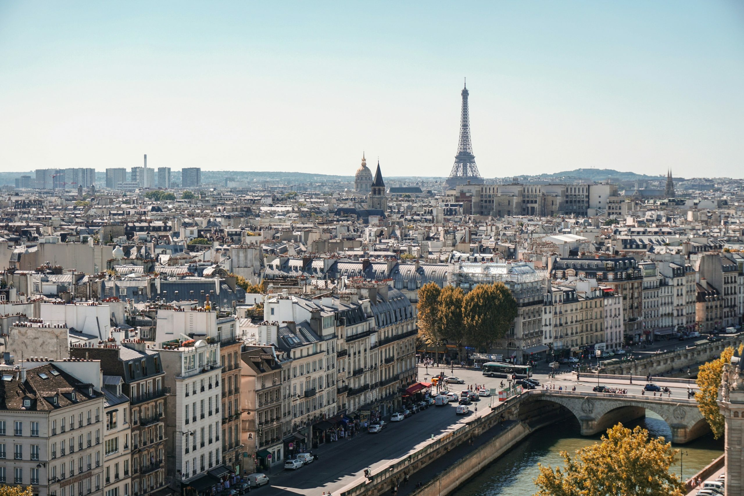 Je Paríž stále mestom snov? Slováci žijúci vo Francúzsku odhalia jeho skutočnú tvár