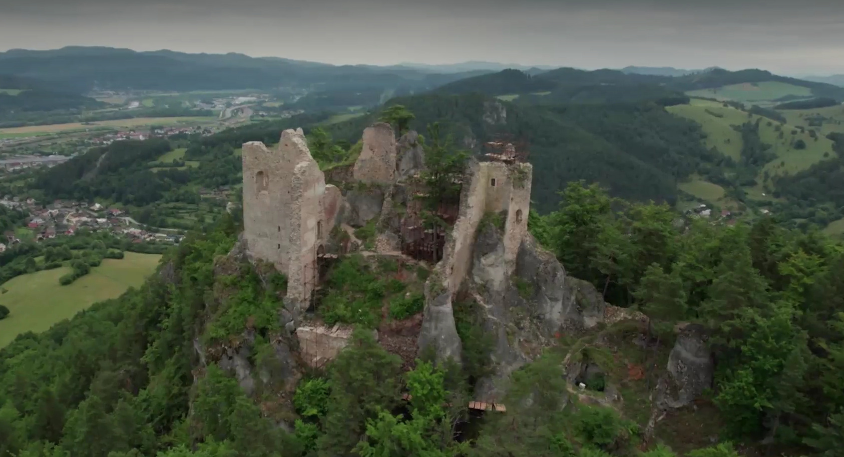 Televíkend-hrad-Hričov-STVR