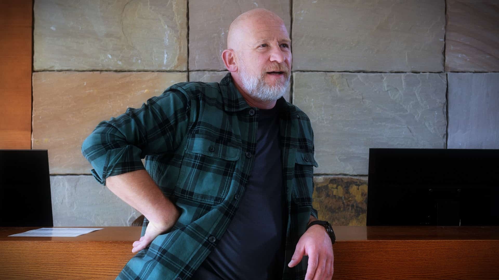 Je trochu hedonista a používa sedliacky rozum. Martin Nahálka o postave v seriáli Vraždy v dolinách