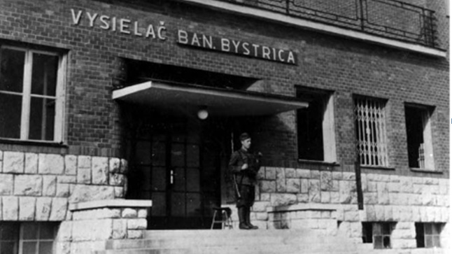budova slobodny_vysielac_banska_bystrica_ foto szekely