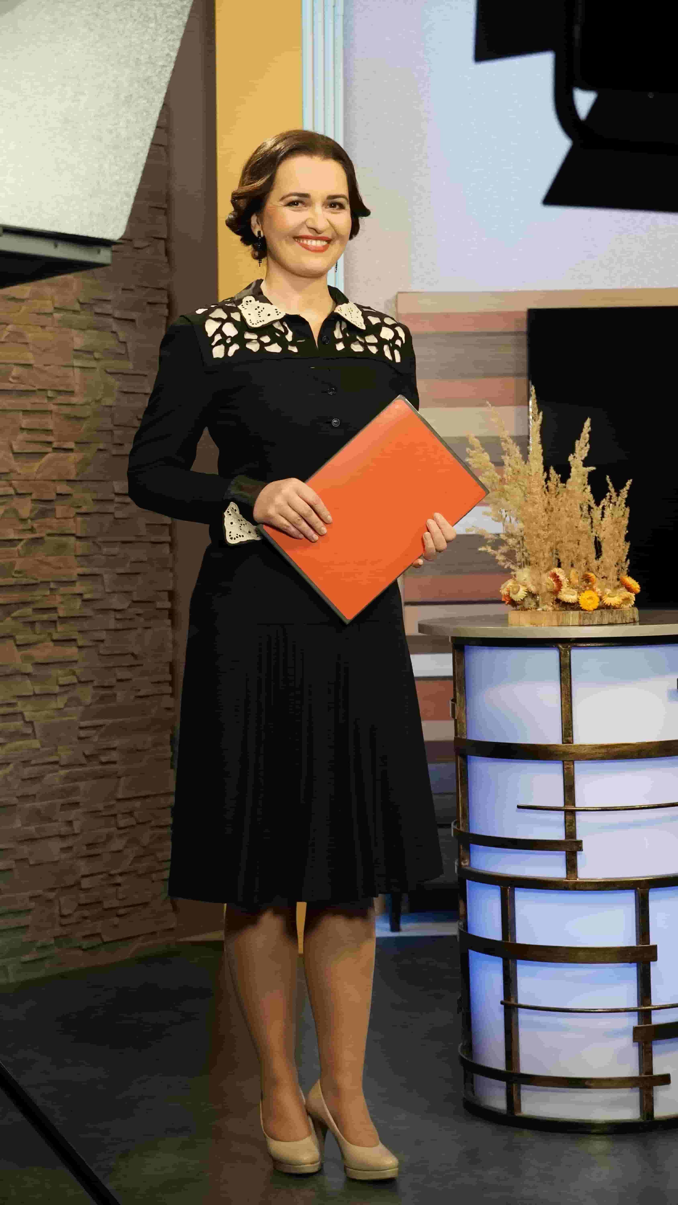 moderuje-Gabriela-Tomajková-STVR