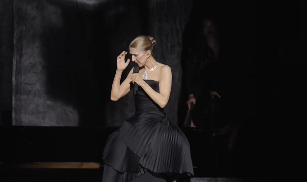 Céline Dion opäť žiari na pódiu. Počas dojemného vystúpenia neudržala slzy