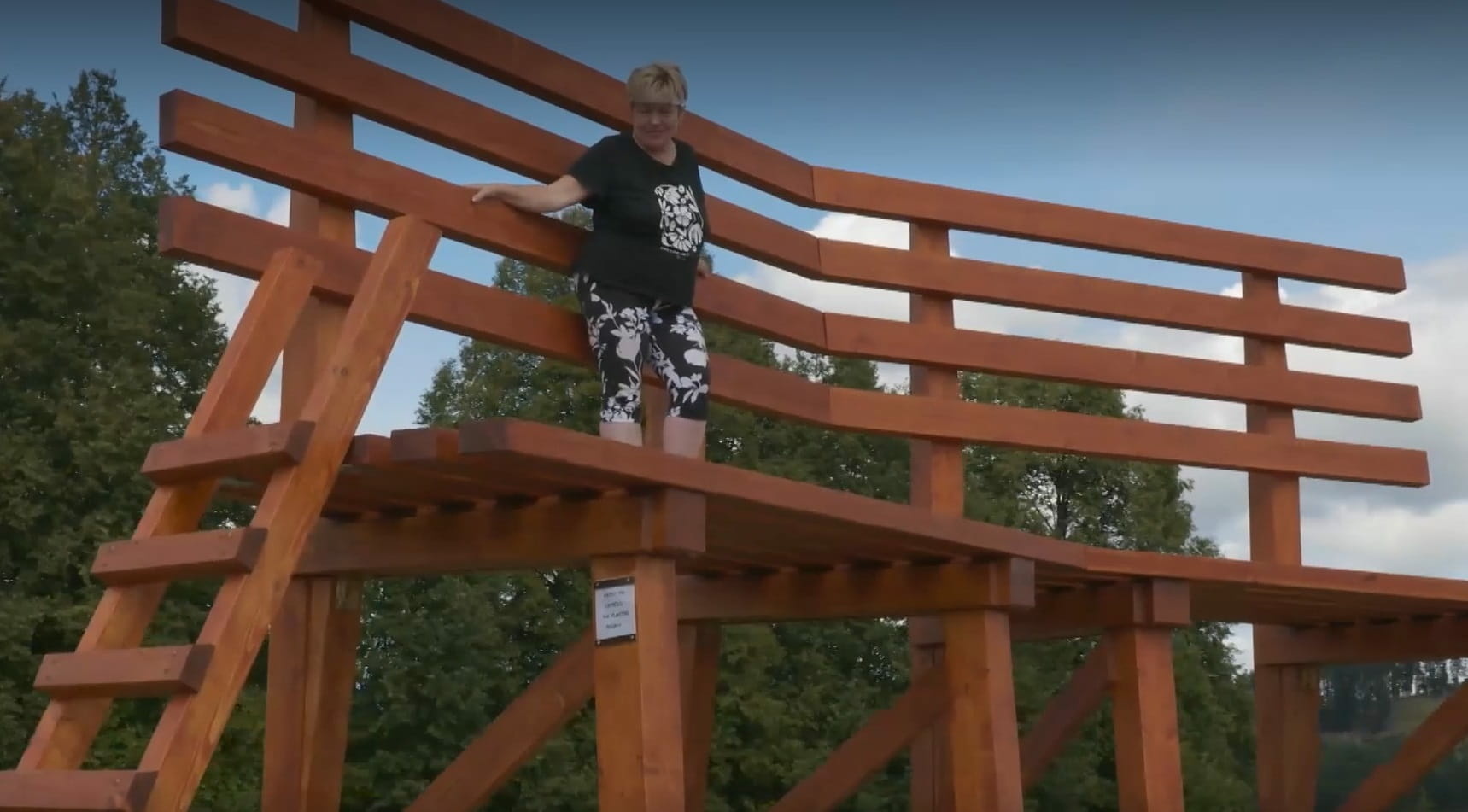 lavička-rudina-výhľad-televikend-stvr