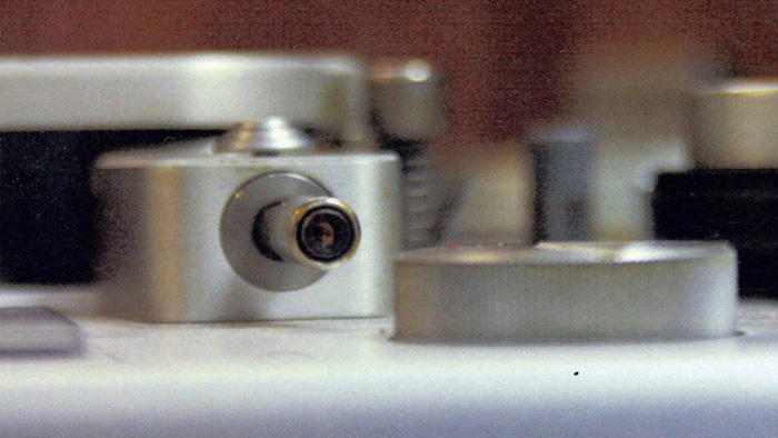 magnetofon_01_strihaci.jpg